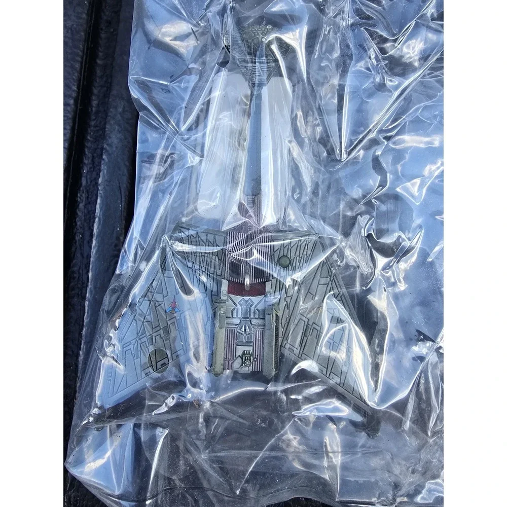 LOT-2009 Star Trek Klingon Battle Cruiser Keepsake Ornament Kirk‎